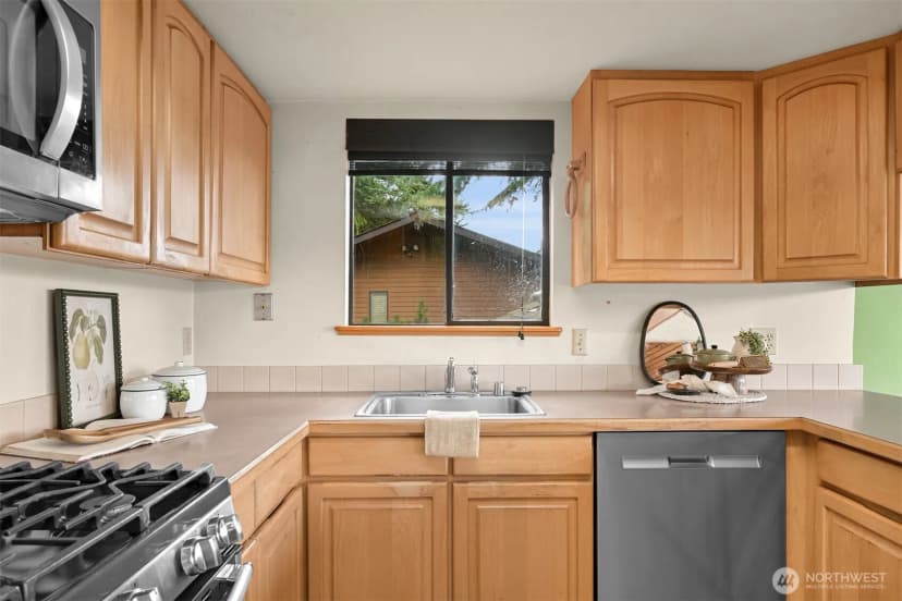 Property photo for 214 Bayside Road, Bellingham photo 15