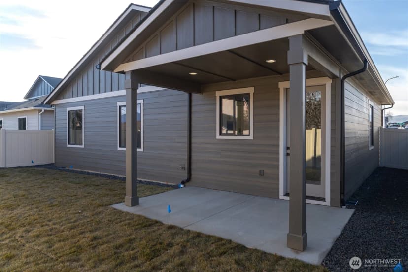 Property photo for 573 S Perry Avenue, East Wenatchee photo 10