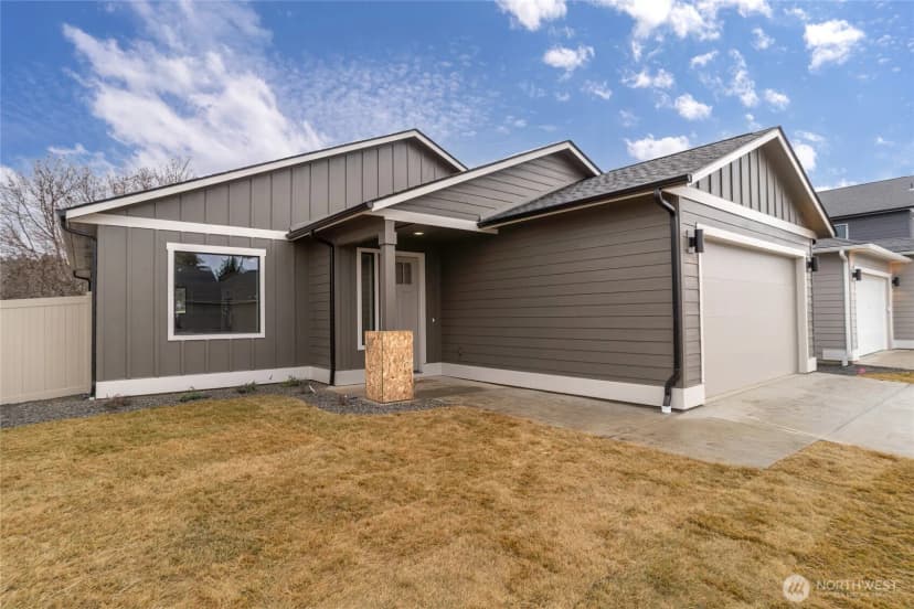 Property photo for 573 S Perry Avenue, East Wenatchee