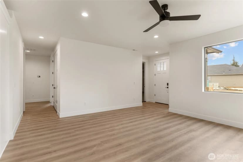 Property photo for 573 S Perry Avenue, East Wenatchee photo 14