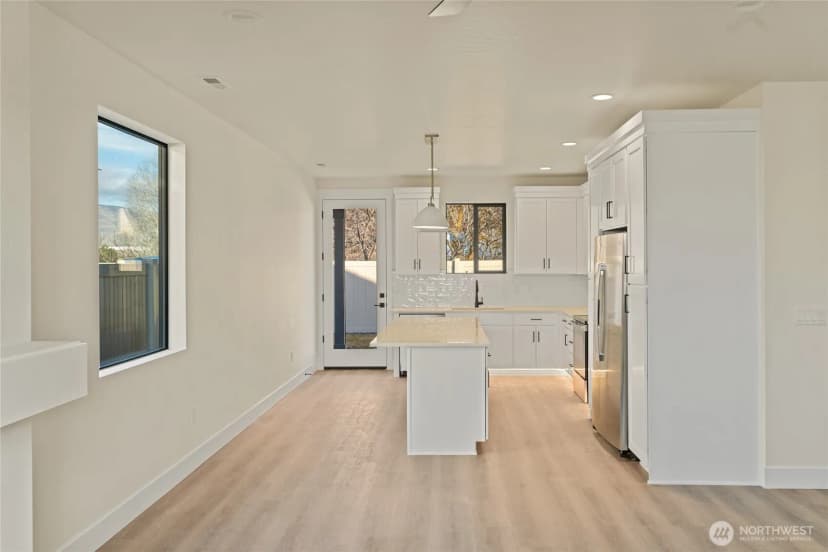 Property photo for 573 S Perry Avenue, East Wenatchee photo 5