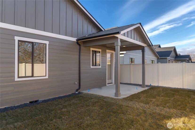 Property photo for 573 S Perry Avenue, East Wenatchee photo 13