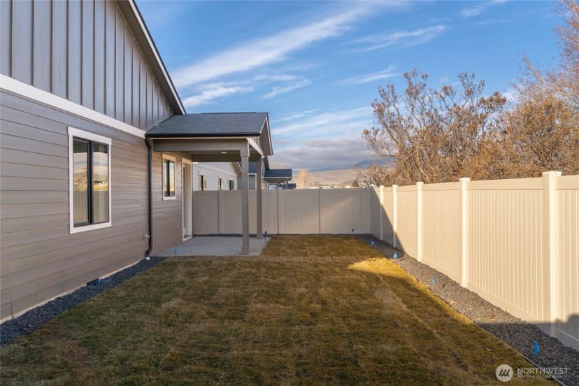Property photo for 573 S Perry Avenue, East Wenatchee photo 12