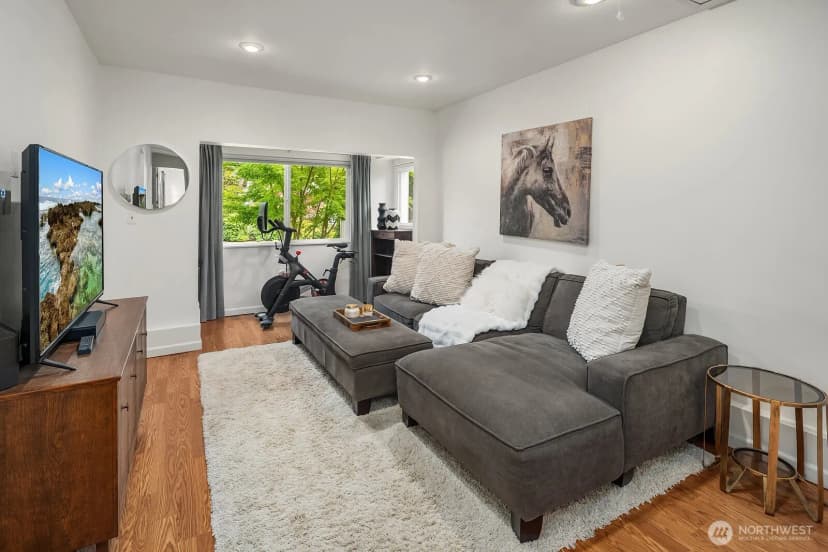 Property photo for 1413 Ne 100th Avenue, Bellevue photo 17