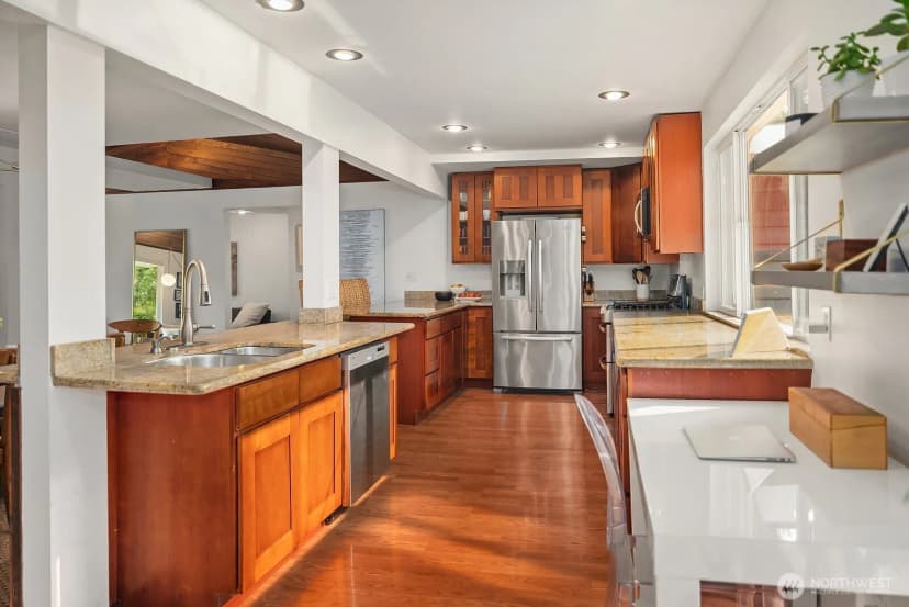 Property photo for 1413 Ne 100th Avenue, Bellevue photo 6