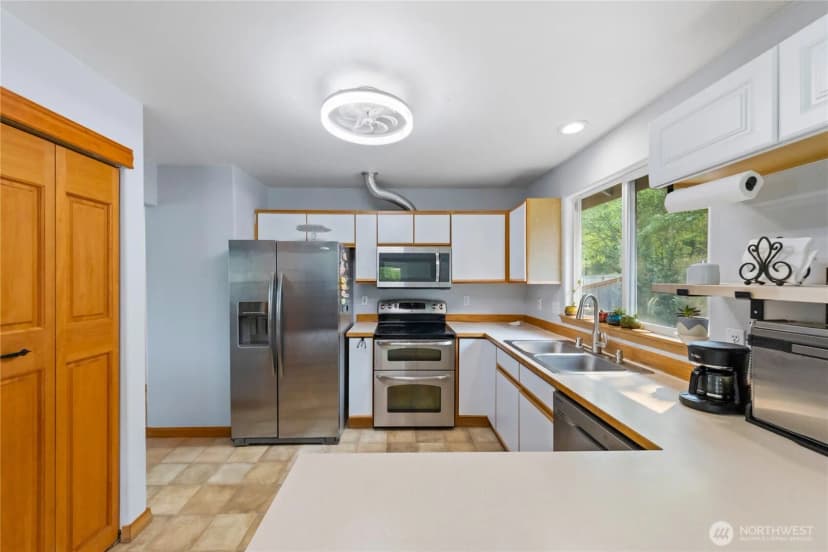 Property photo for 1122 Sw 59th Place, Everett photo 8