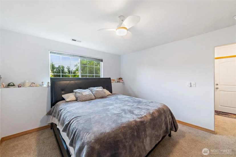 Property photo for 1122 Sw 59th Place, Everett photo 21