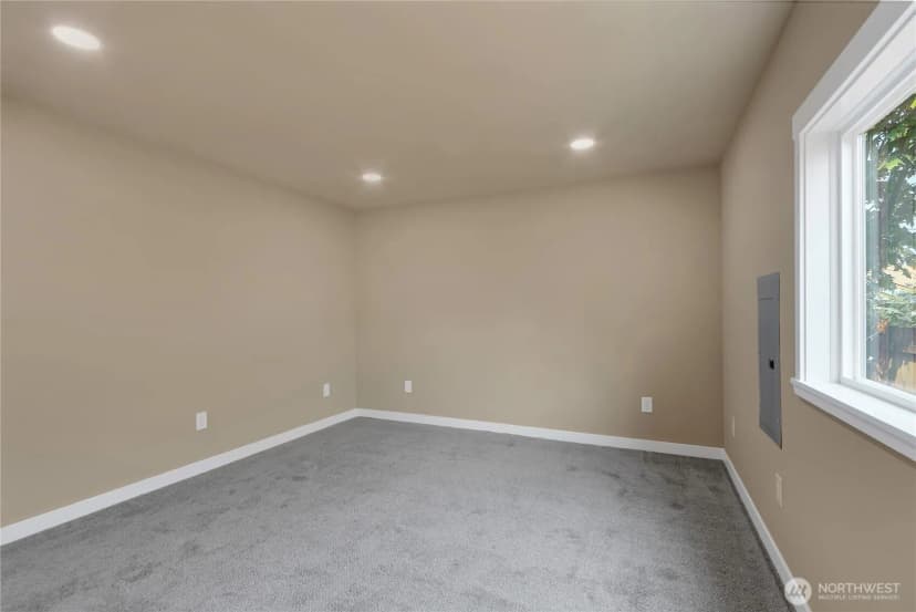 Property photo for 1032 111th Street S, Tacoma photo 11