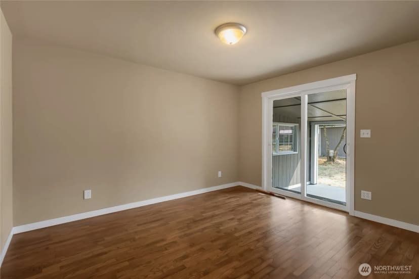 Property photo for 1032 111th Street S, Tacoma photo 17