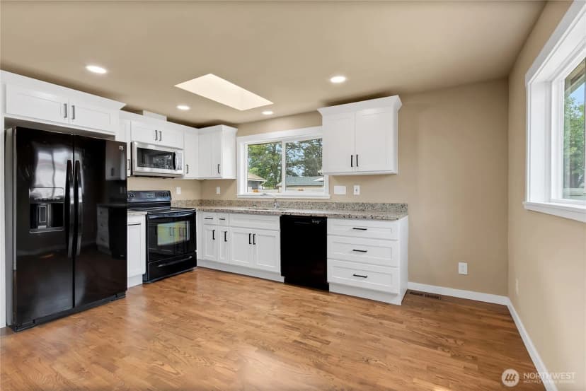 Property photo for 1032 111th Street S, Tacoma photo 13