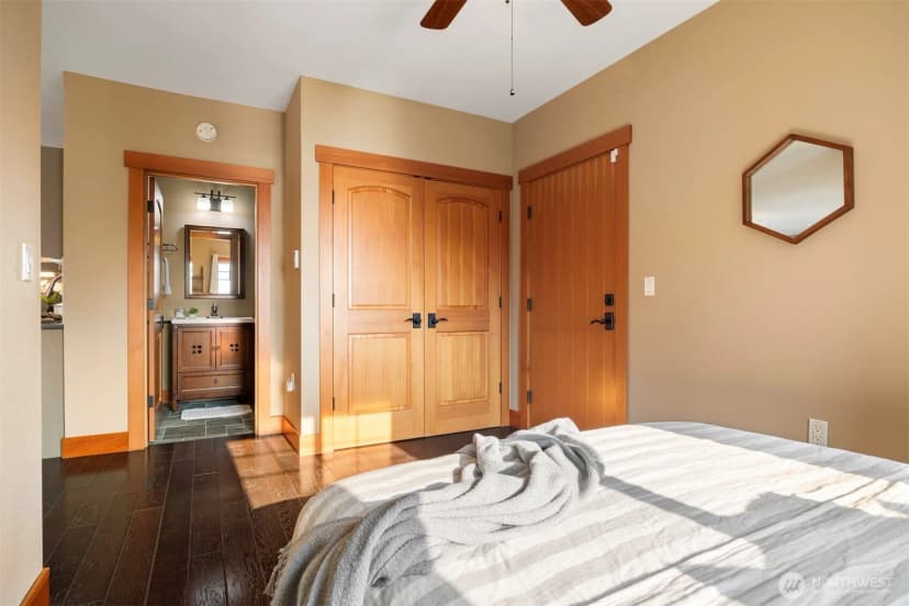 Property photo for 1078 Chuckanut Drive, Bellingham photo 34
