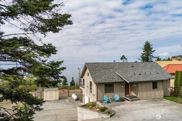 Property photo for 1870 Fircrest Drive, Coupeville photo 2