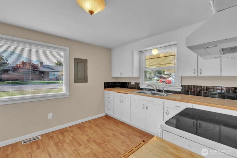 Property photo for 509 Redwood Street, Wenatchee photo 9