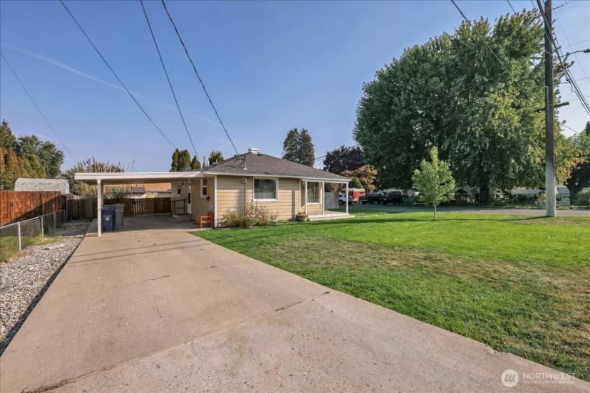 Property photo for 509 Redwood Street, Wenatchee photo 2