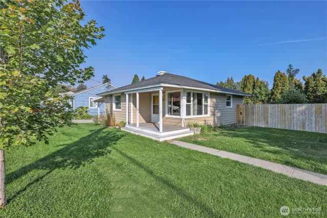 Property photo for 509 Redwood Street, Wenatchee photo 3