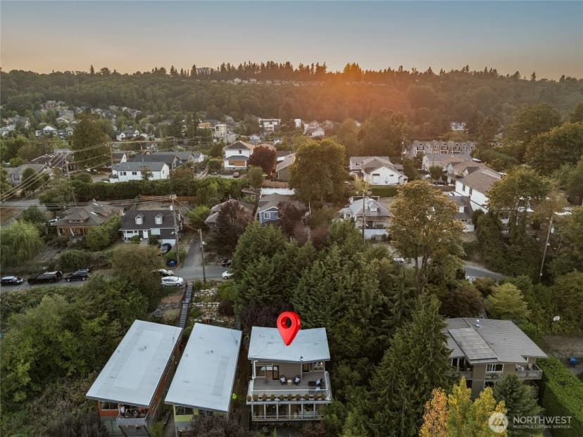 Property photo for 4050 34th Avenue S, Seattle photo 35