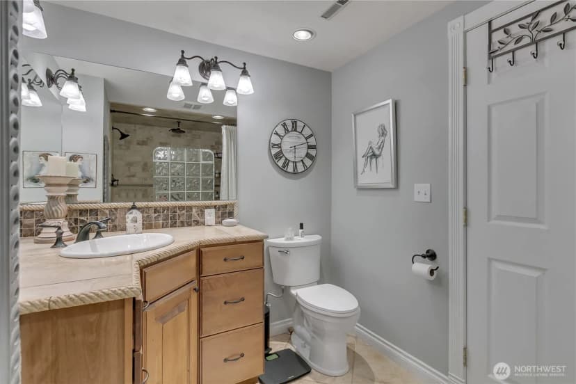 Property photo for 4925 Monta Vista Drive E, Edgewood photo 19
