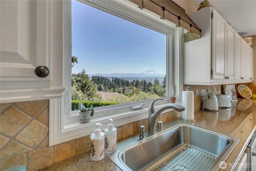 Property photo for 4925 Monta Vista Drive E, Edgewood photo 11
