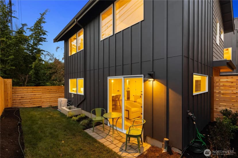 Property photo for 2616 E Roy Street, Seattle photo 28