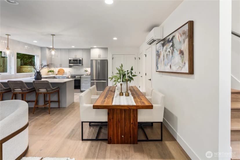 Property photo for 2616 E Roy Street, Seattle photo 6
