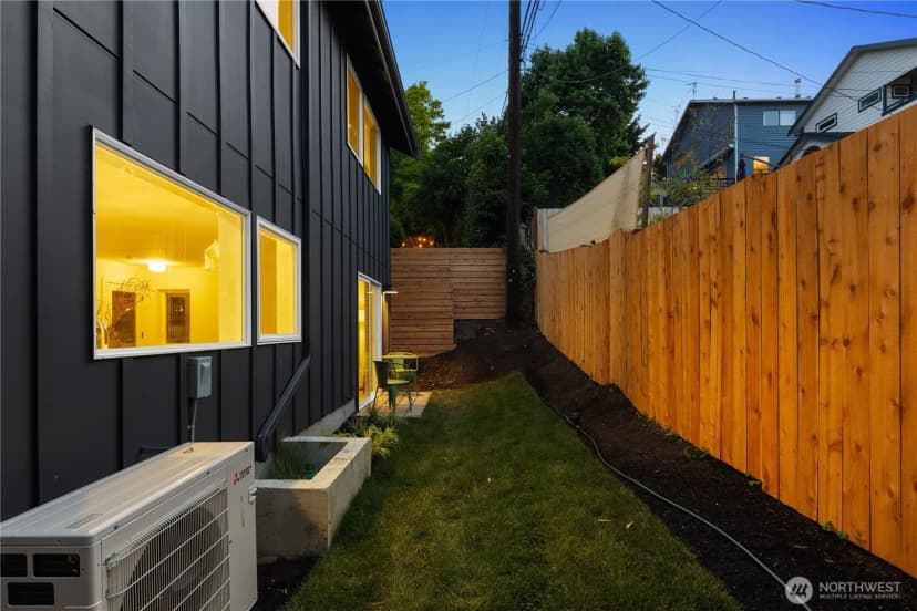 Property photo for 2616 E Roy Street, Seattle photo 29