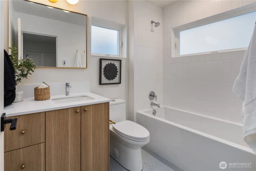 Property photo for 2616 E Roy Street, Seattle photo 26