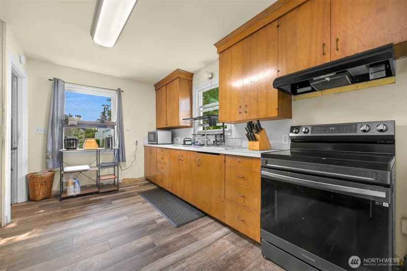 Property photo for 112 Milwaukee Street, Mount Vernon photo 11
