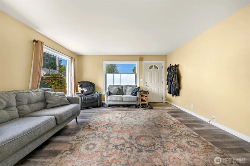Property photo for 112 Milwaukee Street, Mount Vernon photo 4