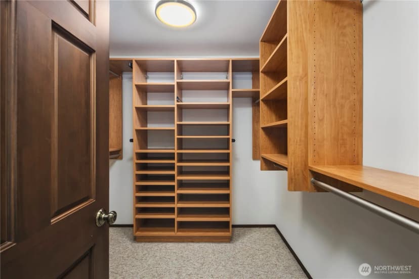 Property photo for 2606 131st Place Ne, Bellevue photo 16