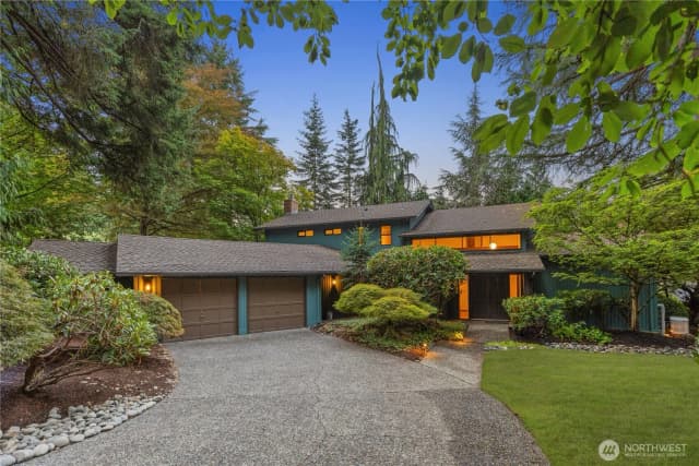 Property photo for 2606 131st Place Ne, Bellevue