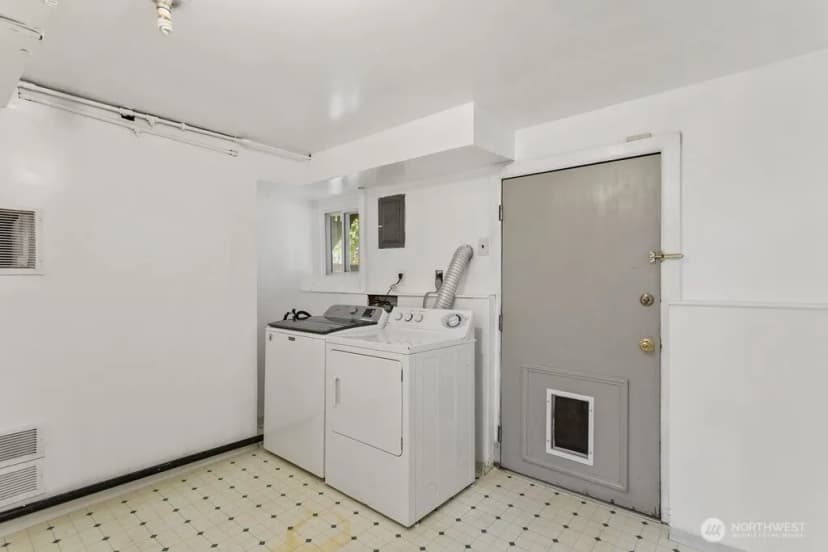 Property photo for 8117 16th Avenue Sw, Seattle photo 21
