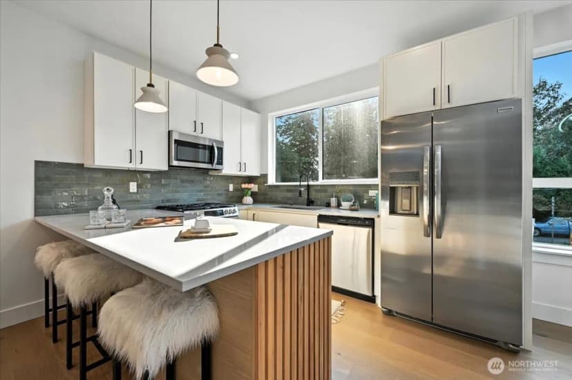Property photo for 7522 31st Avenue Ne, Seattle photo 12