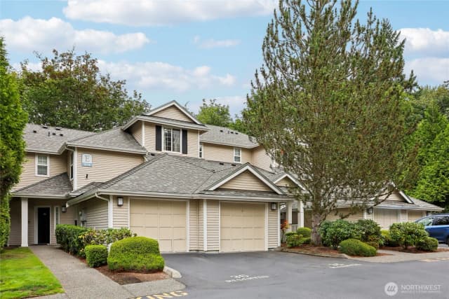 Property photo for 12118 Ne 171st Place #e202, Bothell
