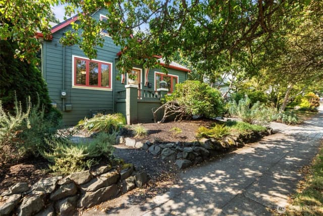 Property photo for 6725 22nd Avenue Nw, Seattle photo 3