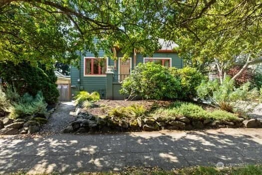 Property photo for 6725 22nd Avenue Nw, Seattle photo 2