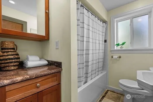 Property photo for 6725 22nd Avenue Nw, Seattle photo 16