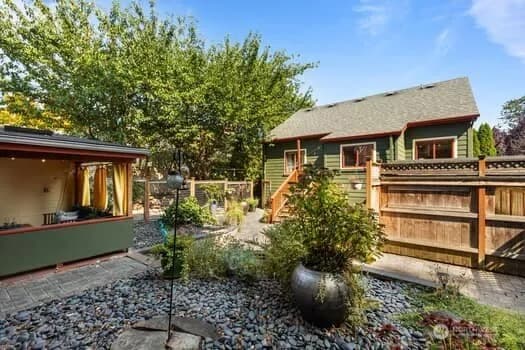 Property photo for 6725 22nd Avenue Nw, Seattle photo 36
