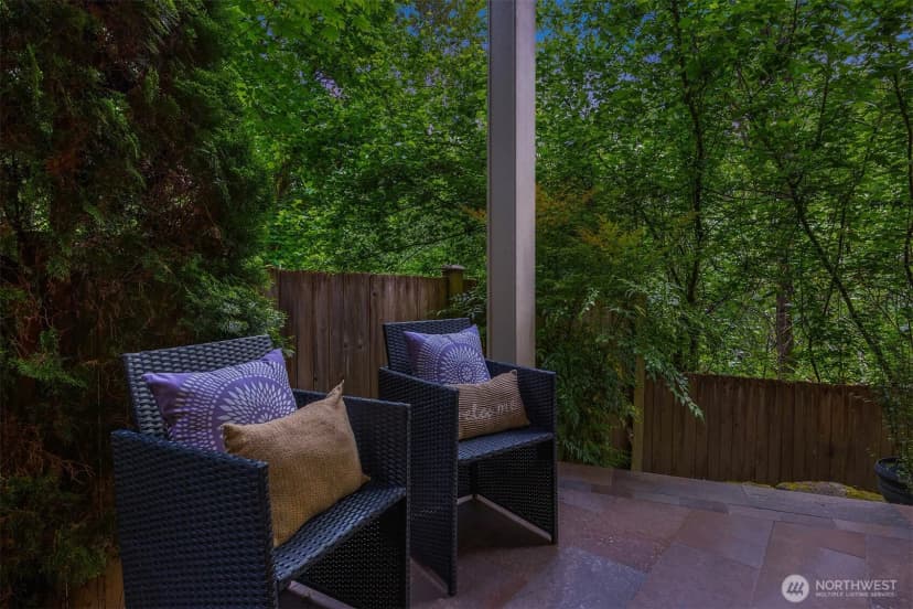 Property photo for 11005 Ne 100th Place, Kirkland photo 19