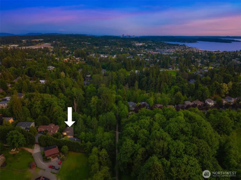Property photo for 11005 Ne 100th Place, Kirkland photo 31