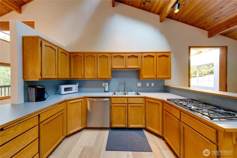 Property photo for 12210 Havekost Lane, Anacortes photo 15