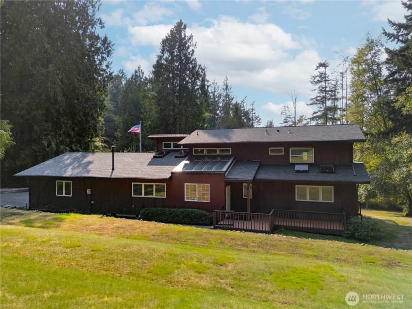 Property photo for 12210 Havekost Lane, Anacortes photo 2