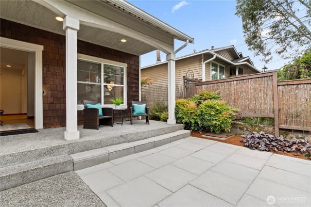 Property photo for 5468 18th Avenue Sw, Seattle photo 2