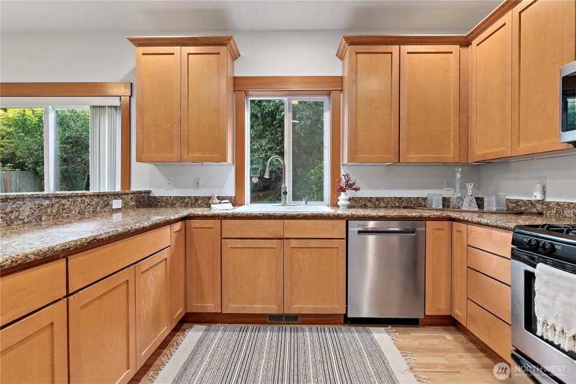 Property photo for 5468 18th Avenue Sw, Seattle photo 13