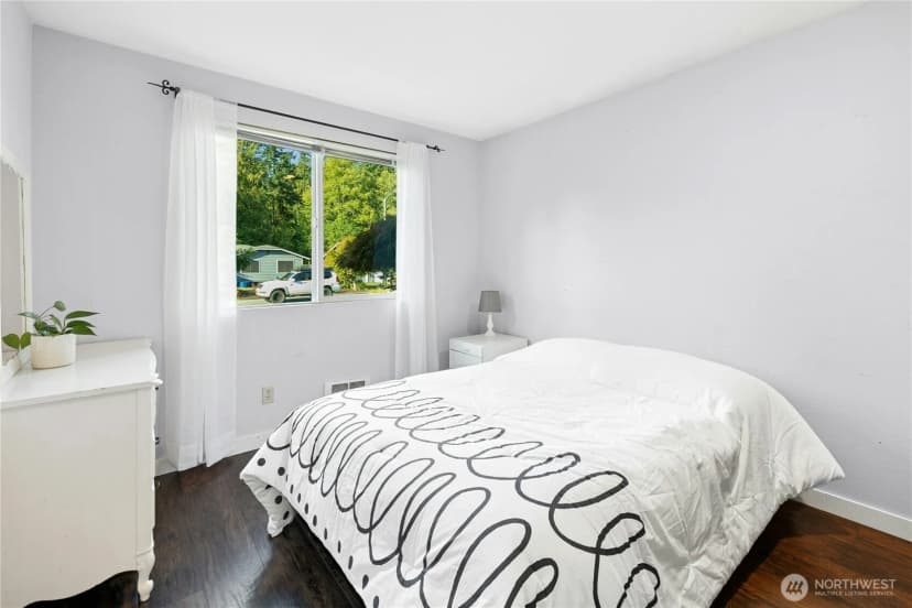 Property photo for 4906 150th Place Sw, Edmonds photo 19