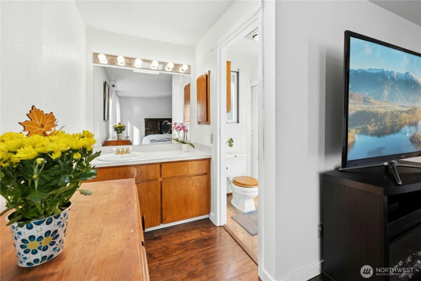 Property photo for 4906 150th Place Sw, Edmonds photo 17