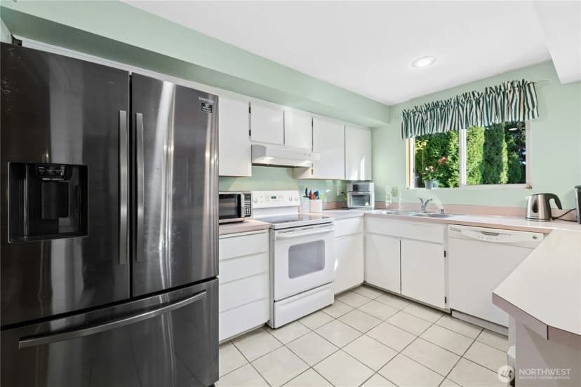 Property photo for 4906 150th Place Sw, Edmonds photo 10