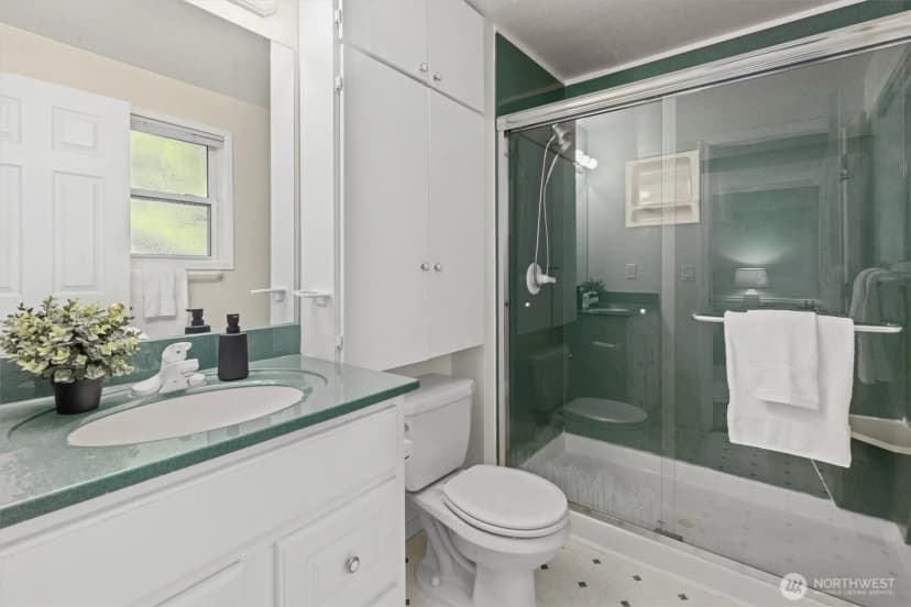 Property photo for 19203 Whitman Avenue N, Shoreline photo 17