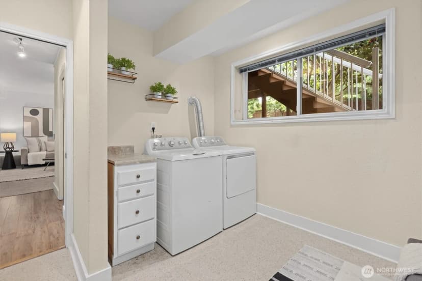Property photo for 19203 Whitman Avenue N, Shoreline photo 28