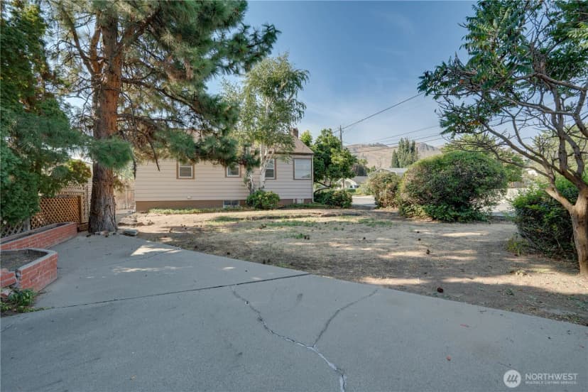 Property photo for 1044 Tyler, Wenatchee photo 3