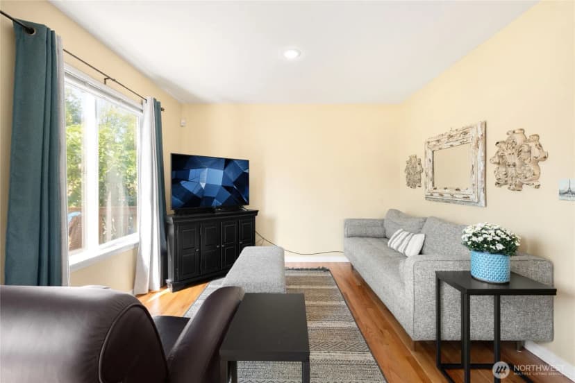 Property photo for 16267 16th Avenue Sw, Burien photo 9